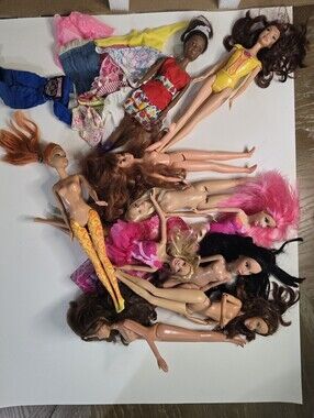 Assorted Fashion Dolls Playset - Mixed Colors